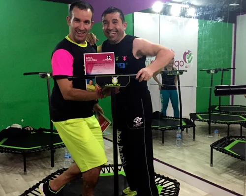 Monitores con un diploma de jumping